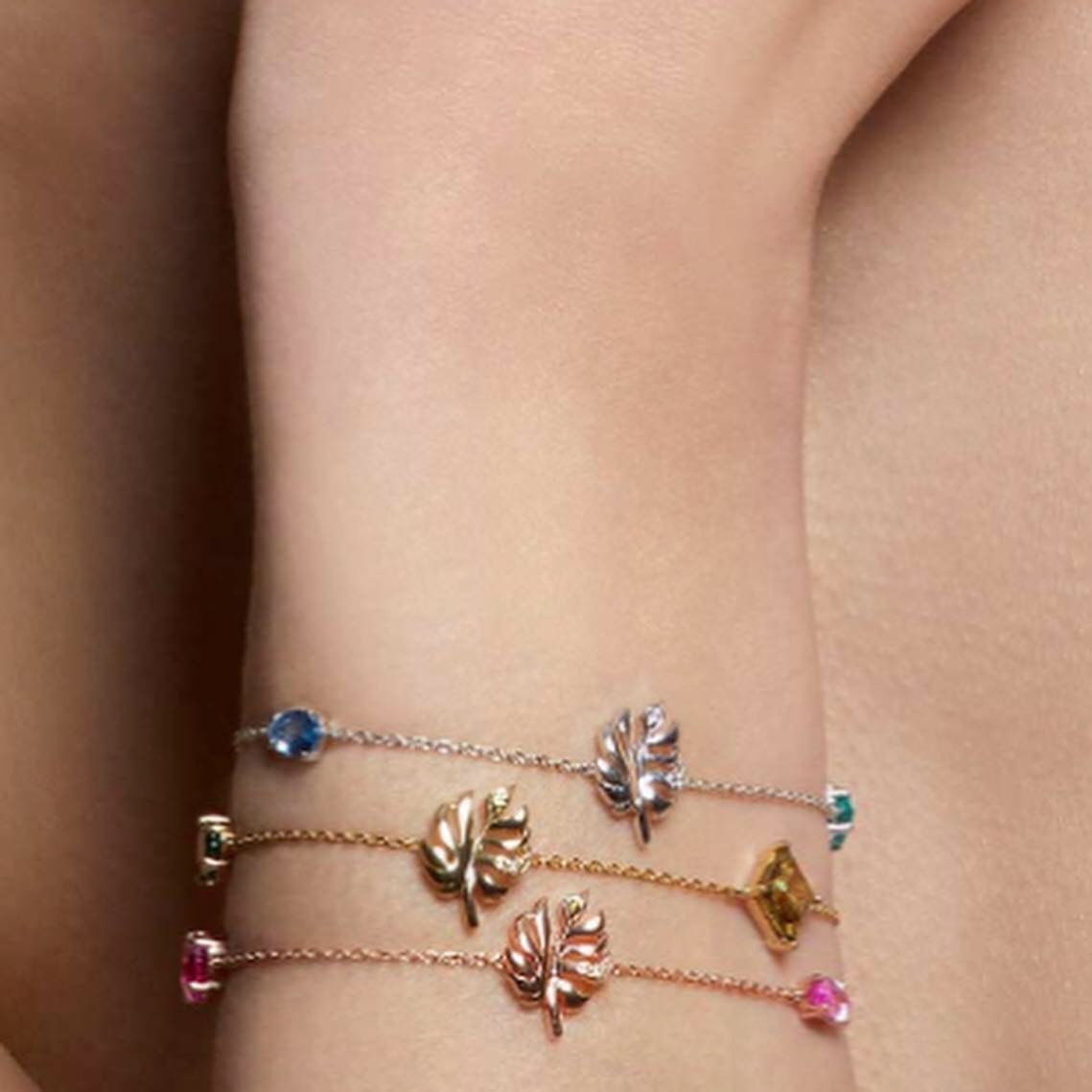 Fuchsia Palm Bracelet, Bracelet, Anabela Chan Joaillerie - Fine jewelry with laboratory grown and created gemstones hand-crafted in the United Kingdom. Anabela Chan Joaillerie is the first fine jewellery brand in the world to champion laboratory-grown and created gemstones with high jewellery design, artisanal craftsmanship and a focus on ethical and sustainable innovations.